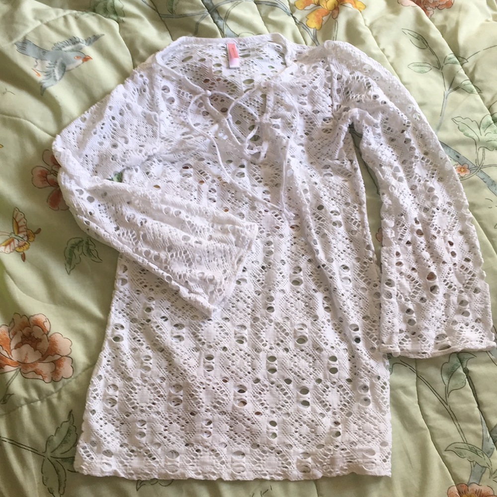 Pilyq coverup crocheted top
